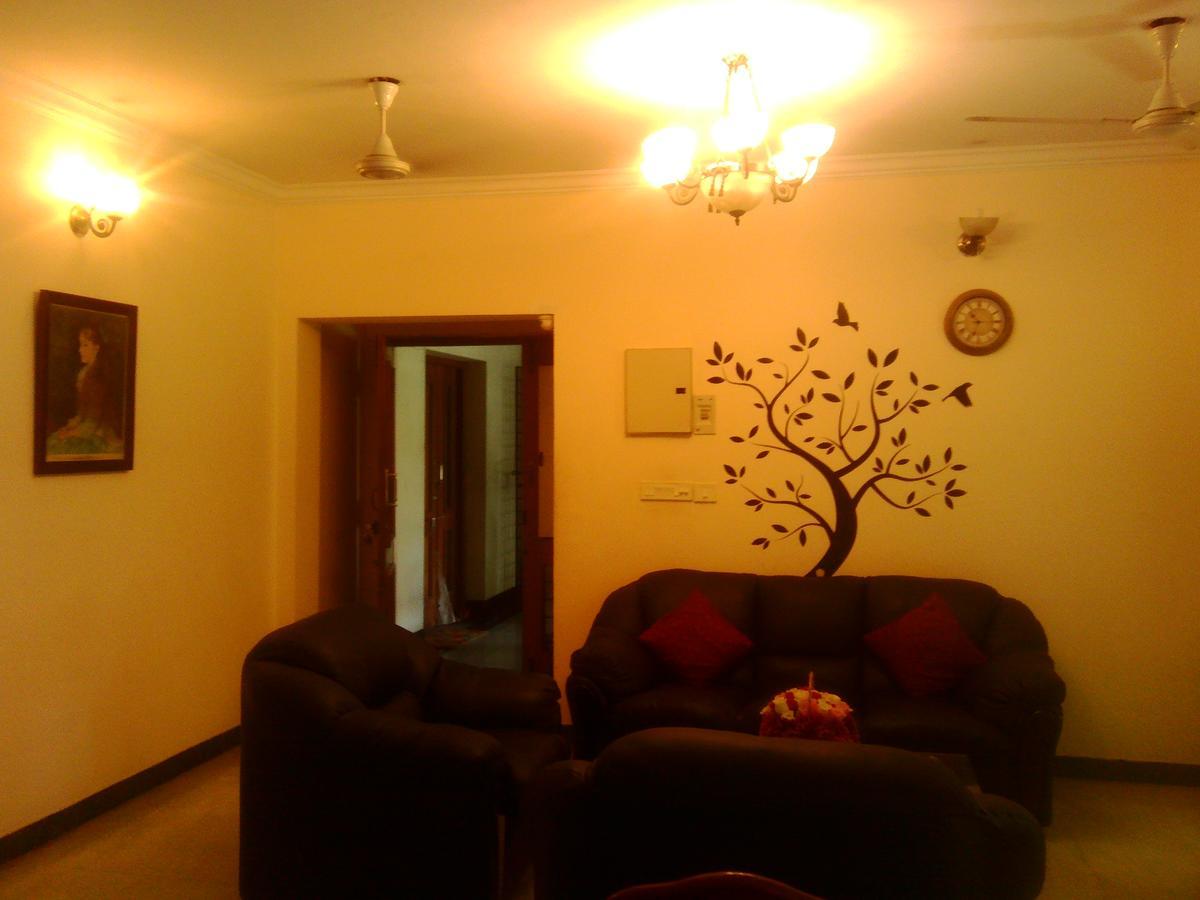 Happy Stay Service Apartments Ченай Екстериор снимка